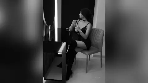 EvaBluez — Scent of desire