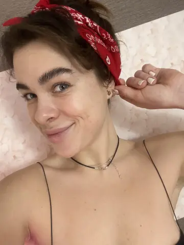 ErikaCutess — Streamate Photos