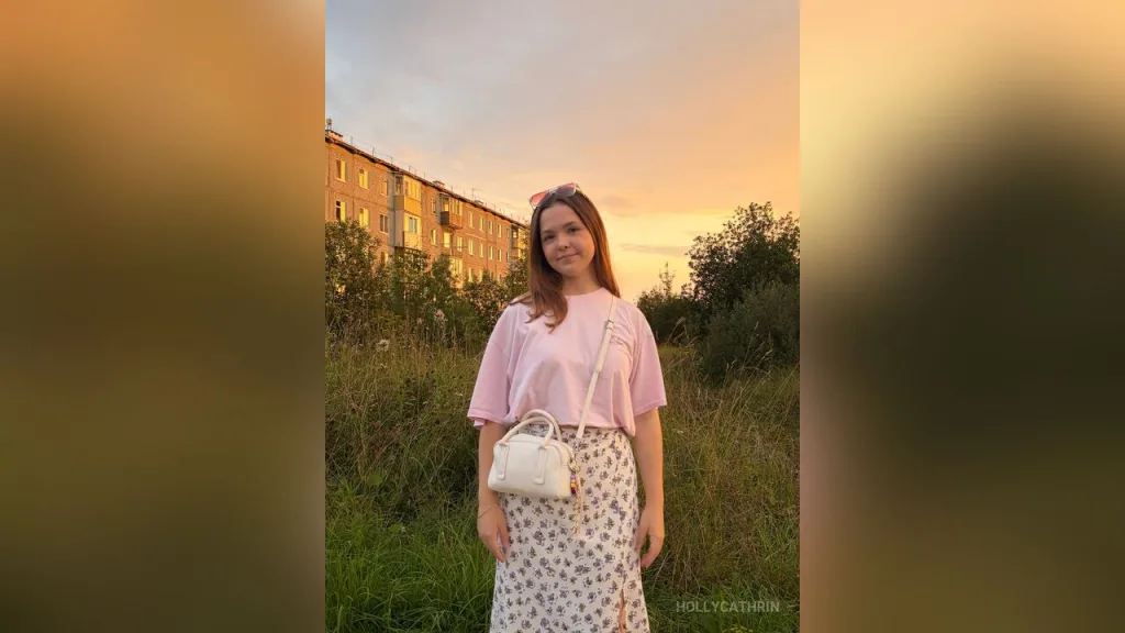 HollyCathrin — Darling?
