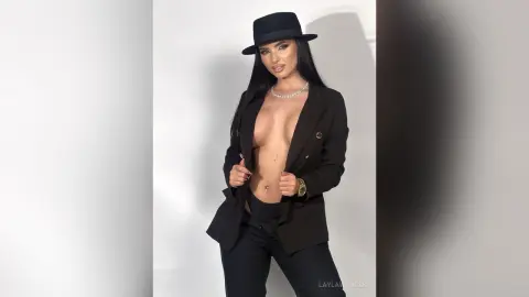 LaylaWoodss — Leave the hat on