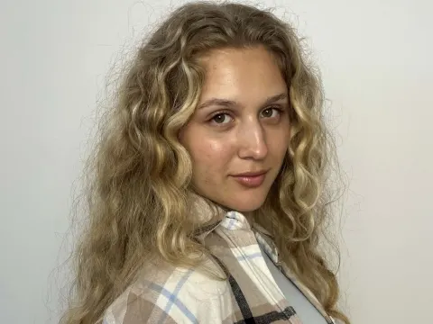 BobbieLampros cam model