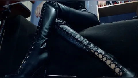 DianKrouse — Cou boots