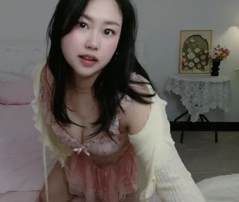 Lrenelvy — Streamate Photos