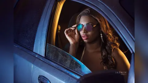 NahomyBrown — 2