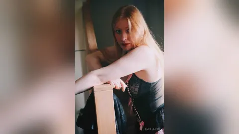 AmeliaJixie — Cute but sexy