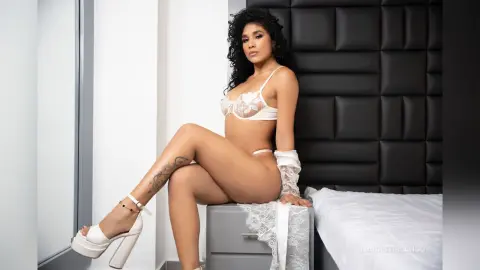 LiaCastiblanco — White fantasy