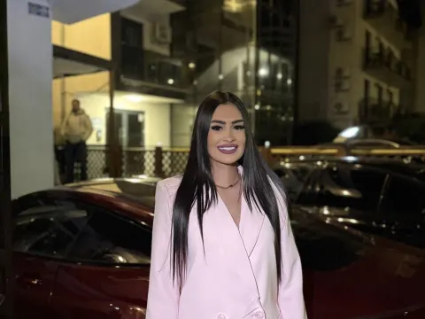 EmillyLuxe — LiveJasmin cam model