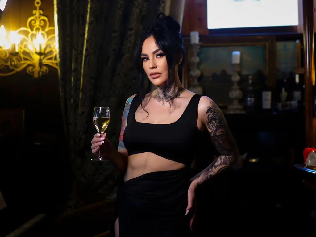 HottyNicole — ImLive Photo Set