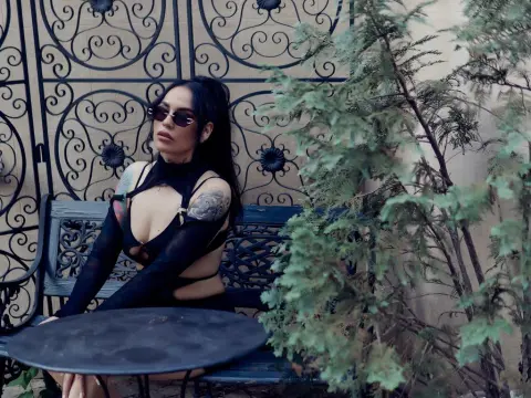 HottyNicole — ImLive Photo Set
