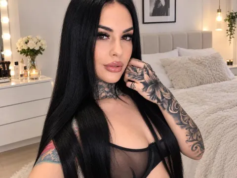 HottyNicole cam model