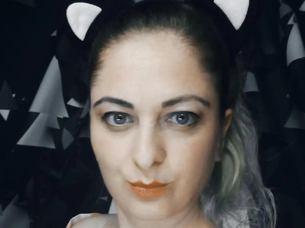 MonicaMisFun — ImLive Photo Set