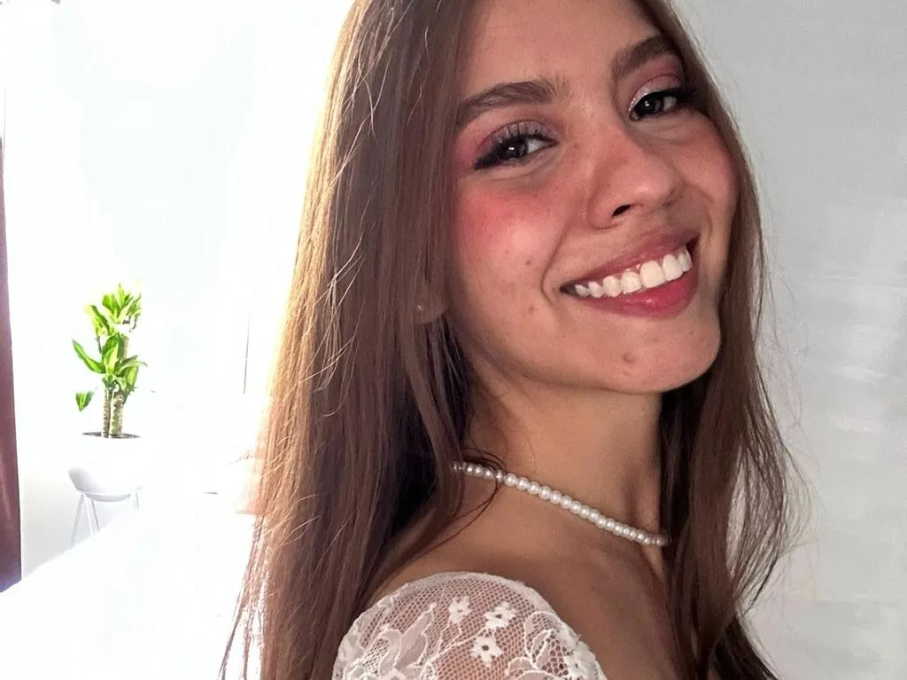 AriGarcia1 — ImLive Photo Set