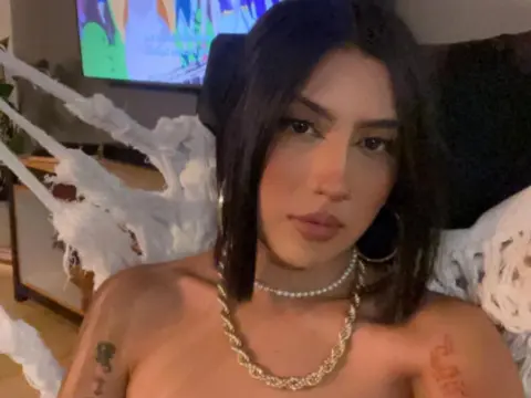 Yakisha — ImLive Photo Set