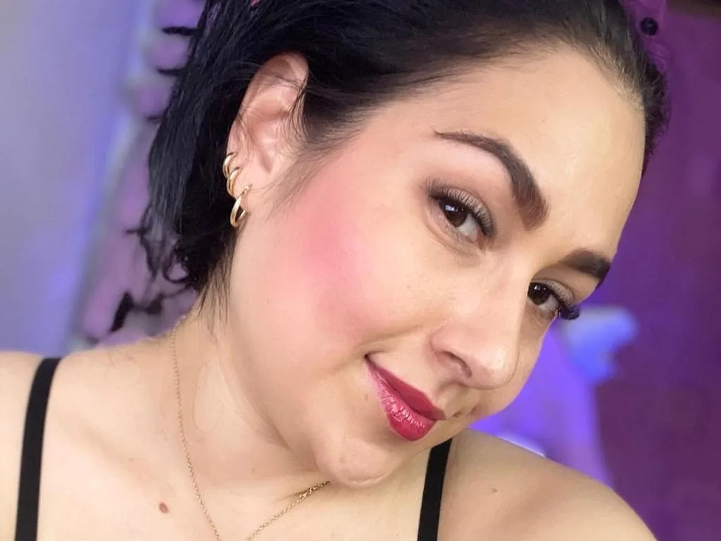 Saralopez — ImLive Photo Set