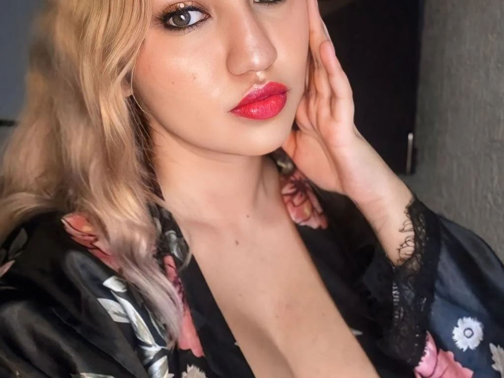 RoxxanaLovelySexxy
