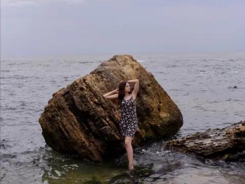 BrownEyed_Witch — ImLive Photo Set