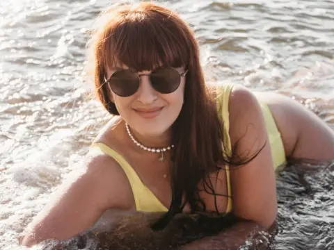 BettySunny — ImLive Photo Set