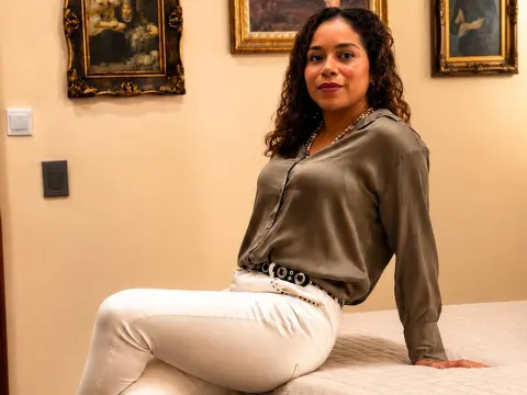 Retromodel — ImLive Photo Set