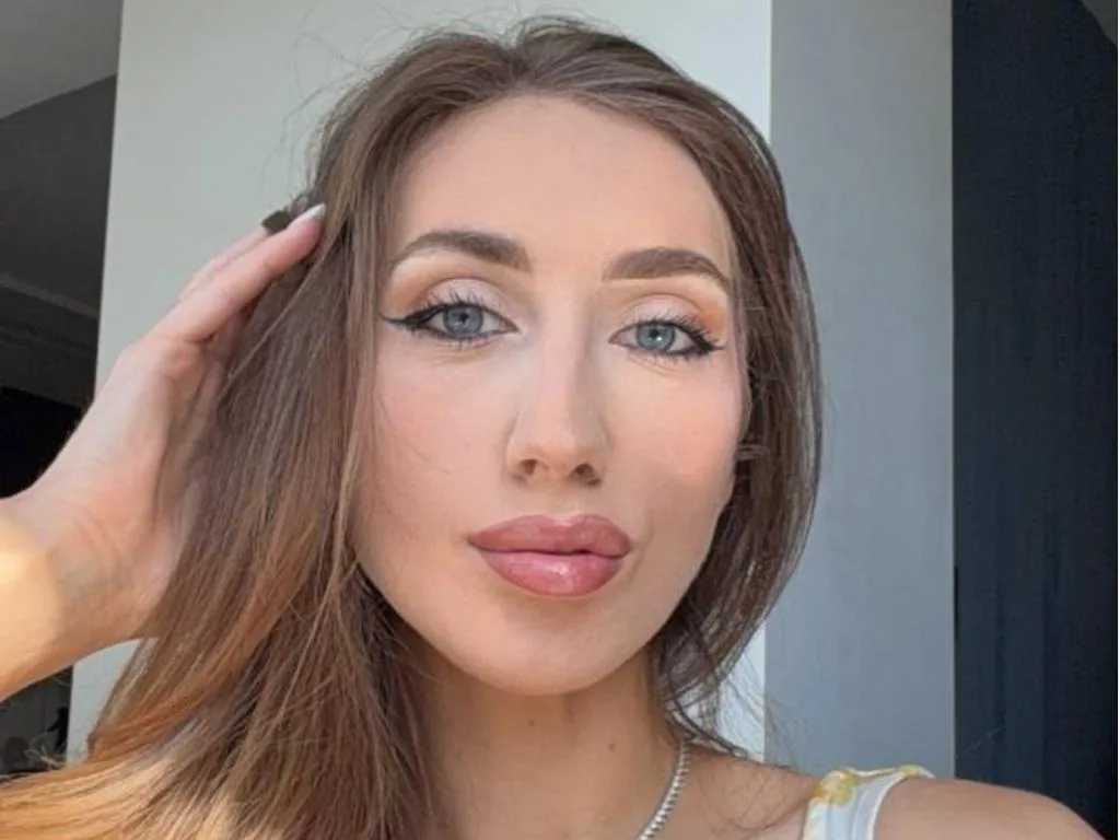 TheaSummer — ImLive Photo Set