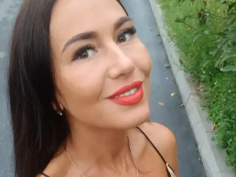 JulianaGold33 — ImLive Photo Set