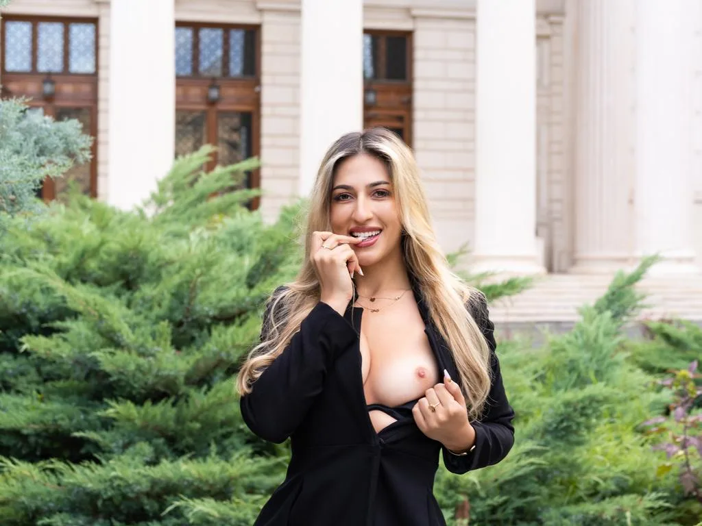 MarisaGrace — ImLive Photo Set