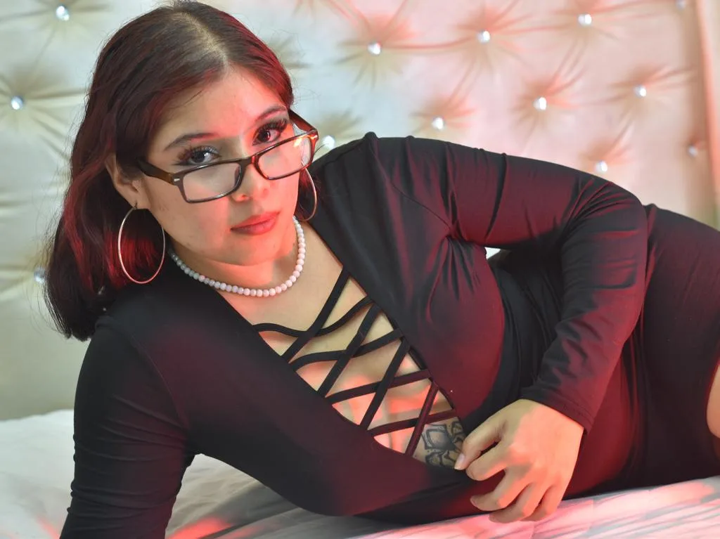 AllicePetit — ImLive Photo Set
