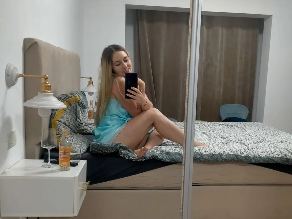 RubyQtee — ImLive Photo Set