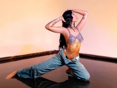 AlisonRossi — ImLive Photo Set