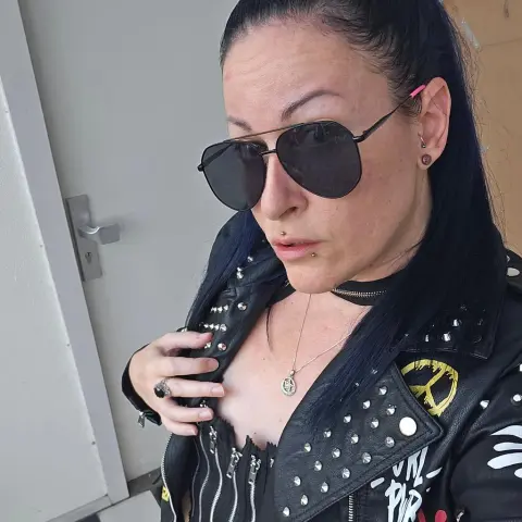 MsGennyRock — ImLive Photo Set