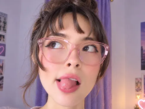 IsabelaPetit — ImLive Photo Set