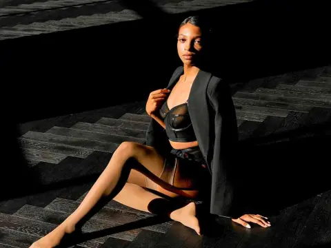 AlishaOnde — ImLive Photo Set