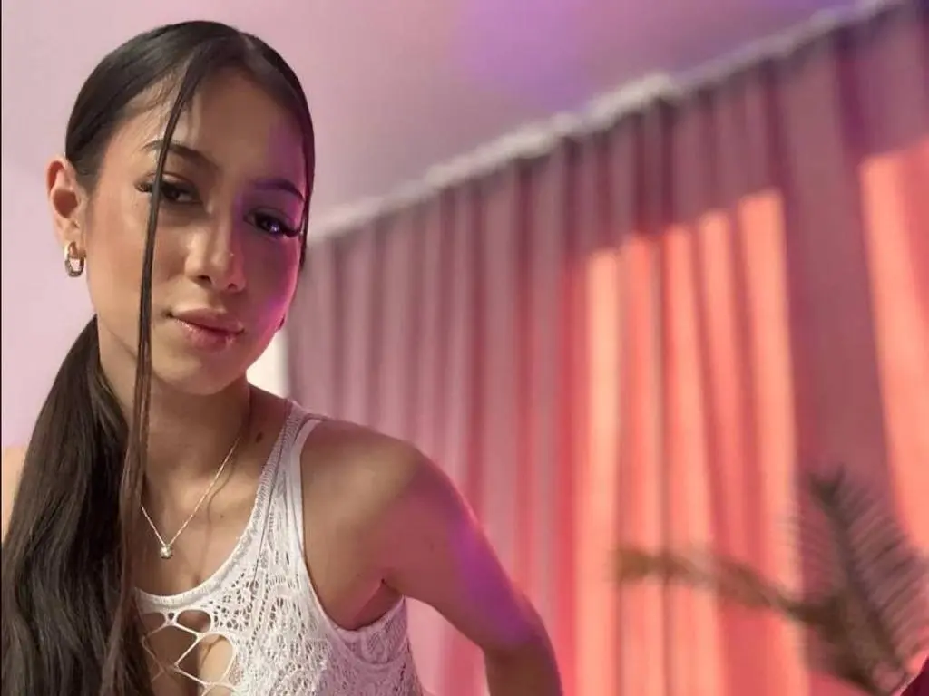 LexyDoll — ImLive Photo Set
