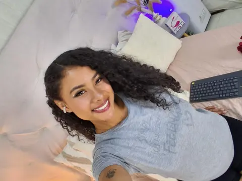 Luciatoloza1 — ImLive Photo Set