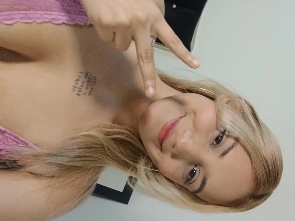 AmberRob — ImLive Photo Set