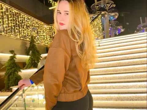 Kitty20Hot — ImLive Photo Set