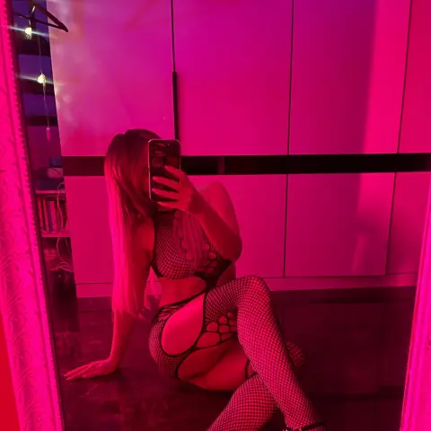 Humera — ImLive Photo Set