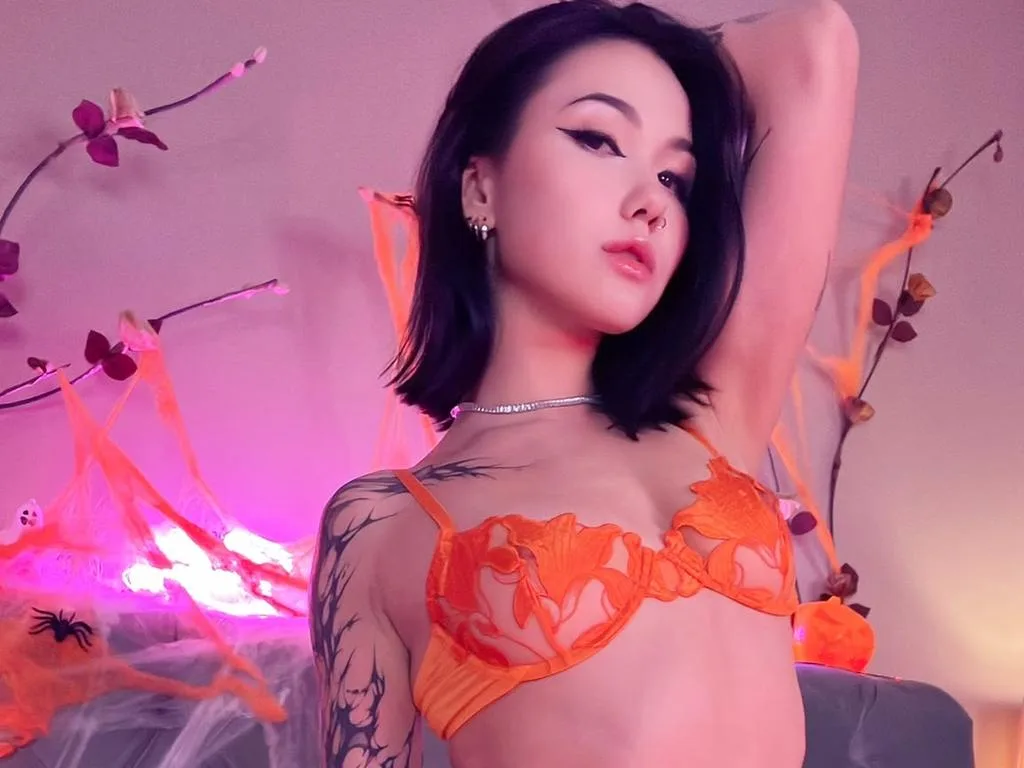 AdelineValentine — ImLive Photo Set