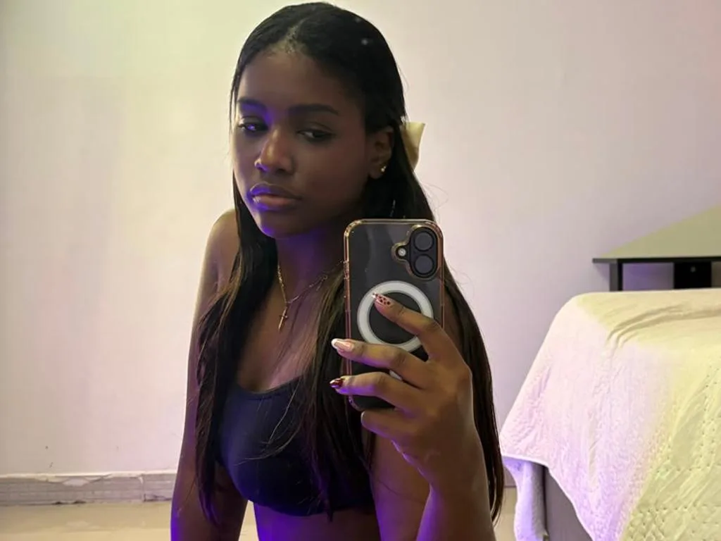 AlexiaWest — ImLive Photo Set