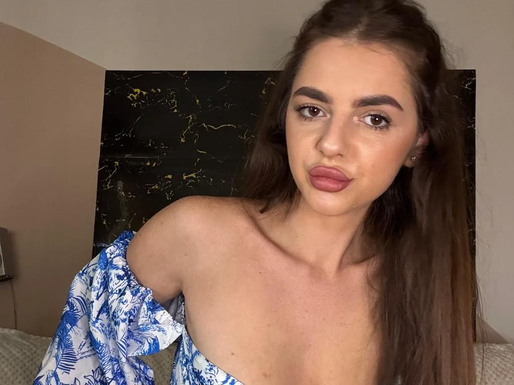LeylaGhandour — ImLive Photo Set