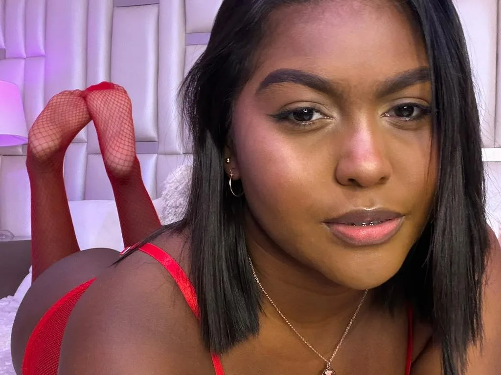 LadyMaca — ImLive Photo Set