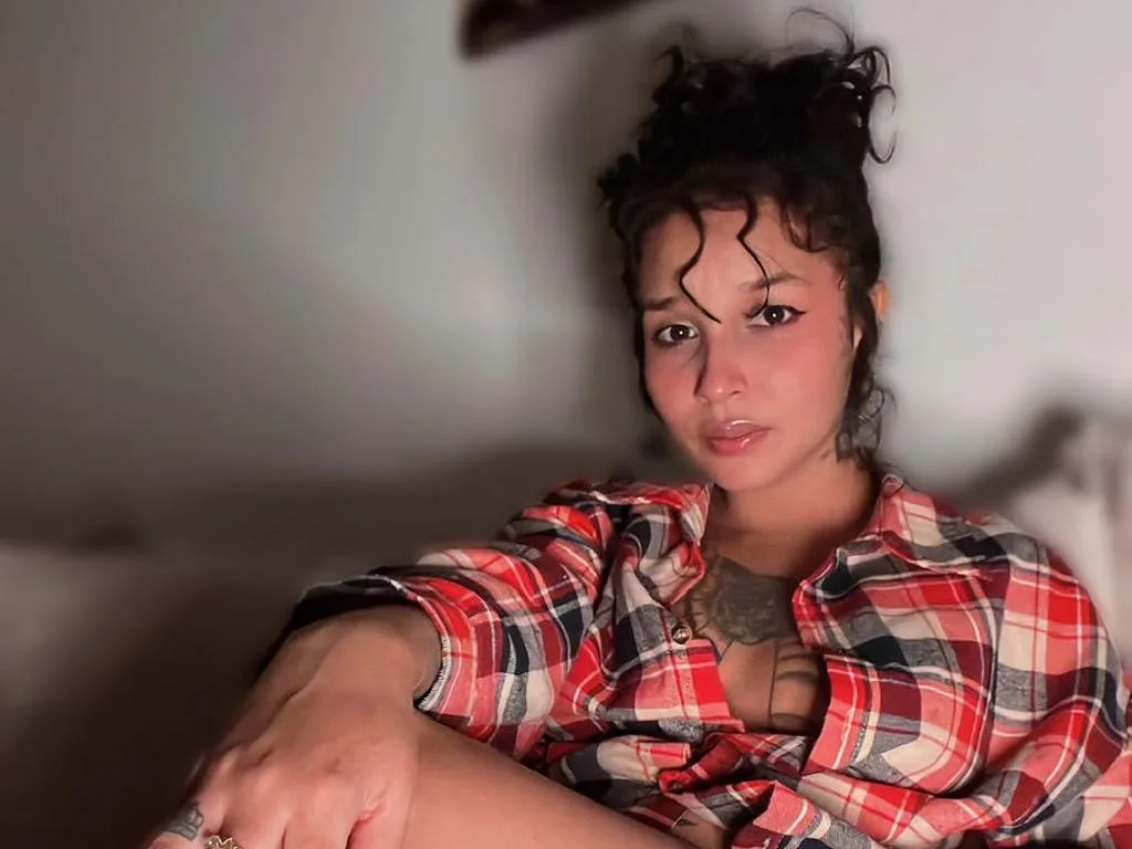 Louise — ImLive Photo Set