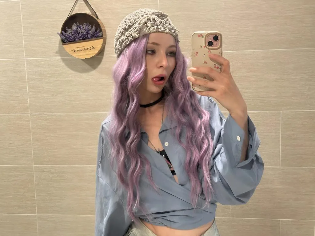 ChloeMoreauxx — ImLive Photo Set