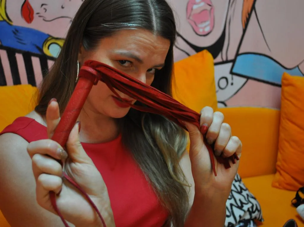 BellaGoldis — ImLive Photo Set