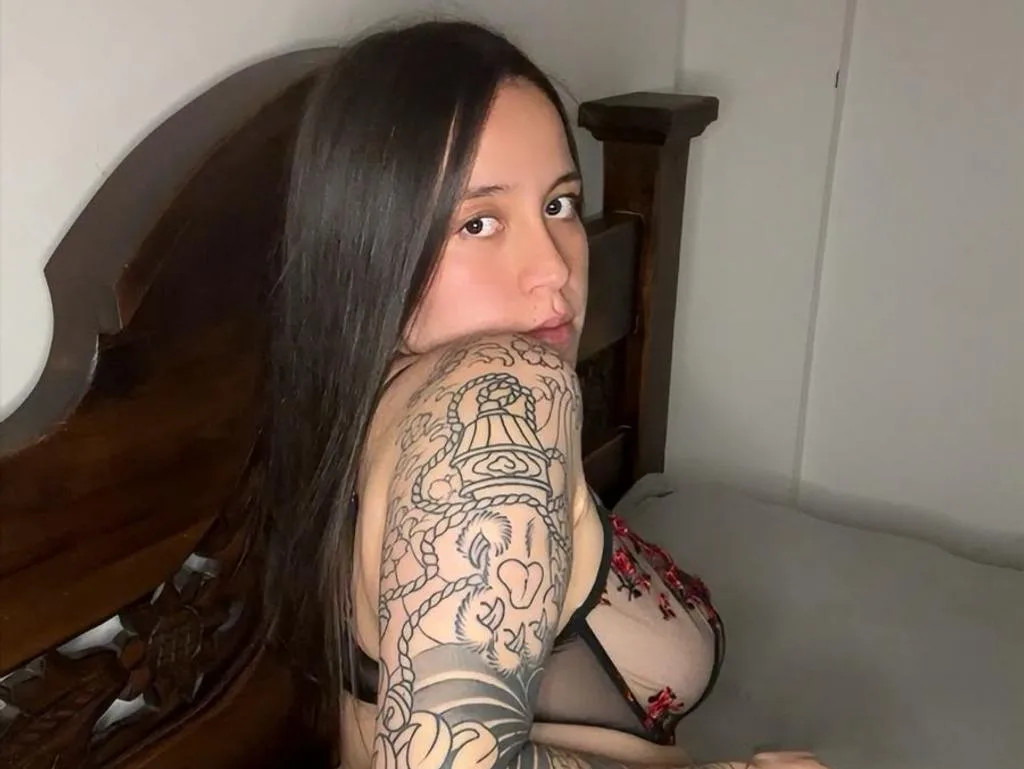 DaphneMeekx — ImLive Photo Set