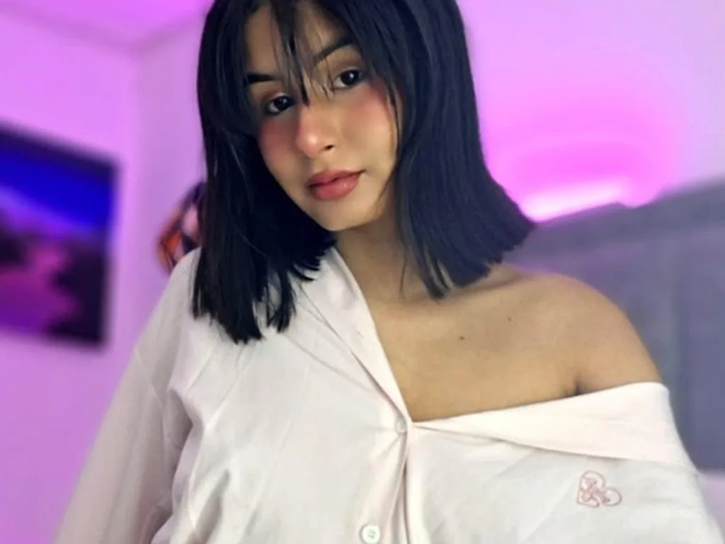 Juliieta23 — ImLive Photo Set