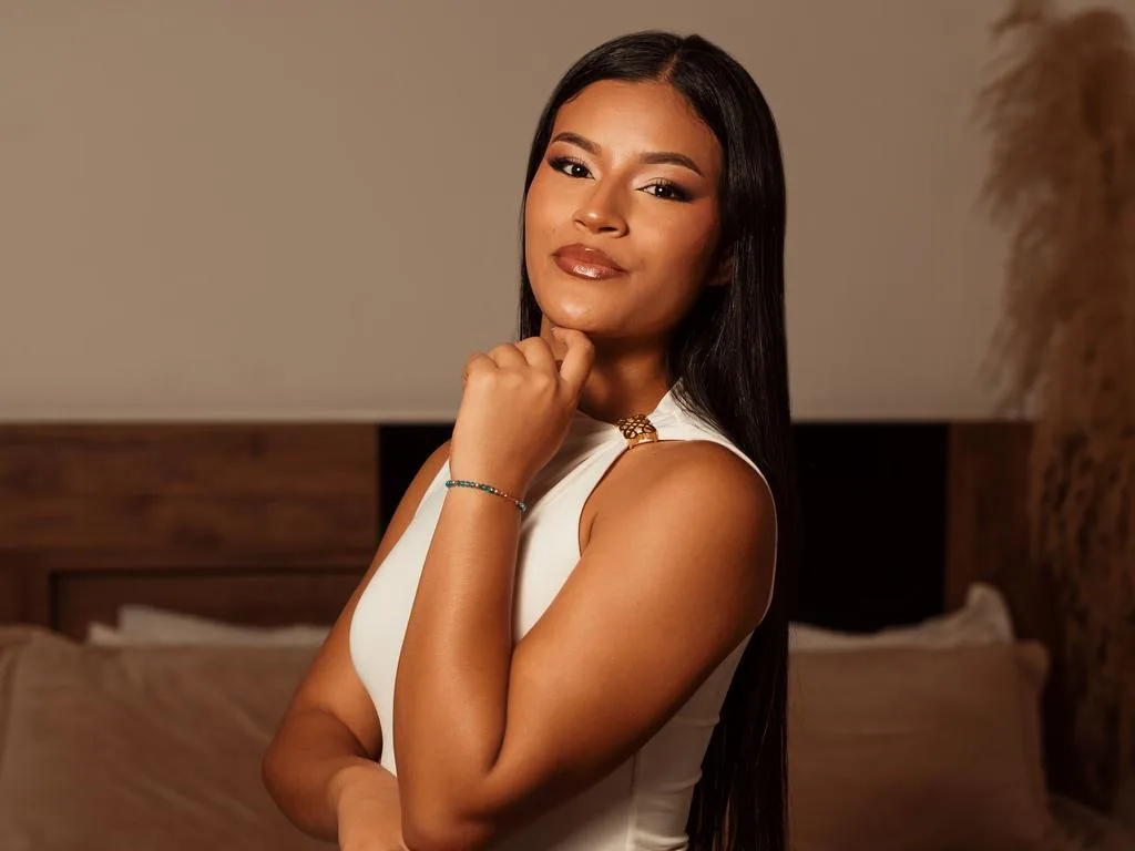 IssaValdez — ImLive Photo Set
