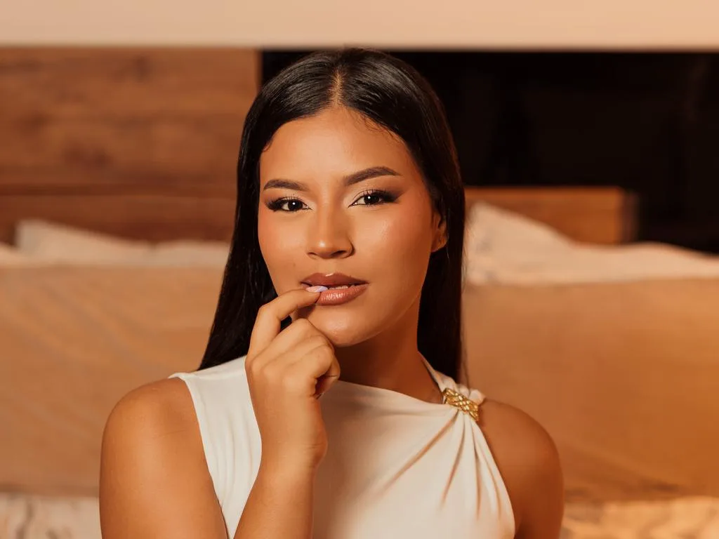 IssaValdez — ImLive Photo Set