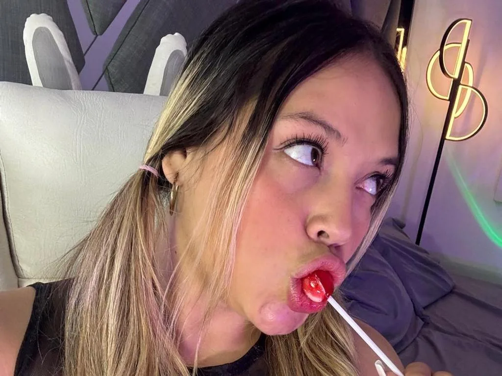Kendall_Bennet — ImLive Photo Set