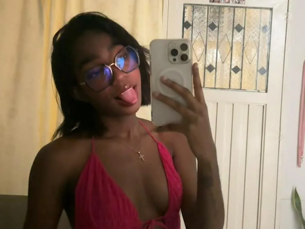 ScarletJackson — ImLive Photo Set