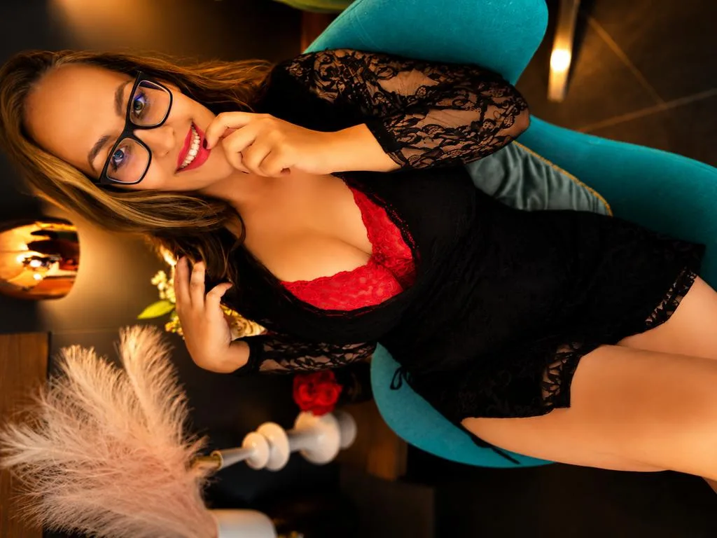 JassmineWhite — ImLive Photo Set